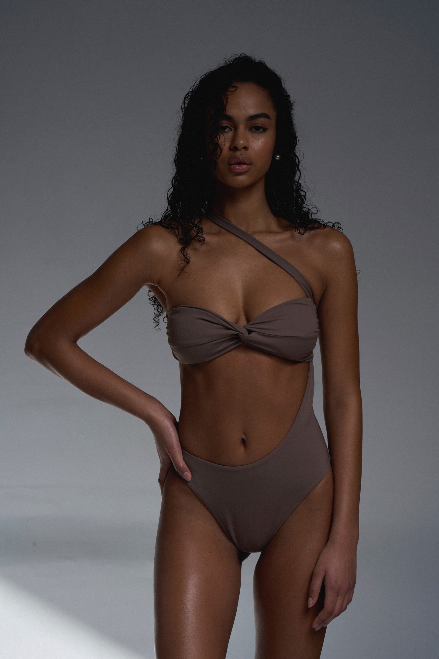 The Rhea One Piece